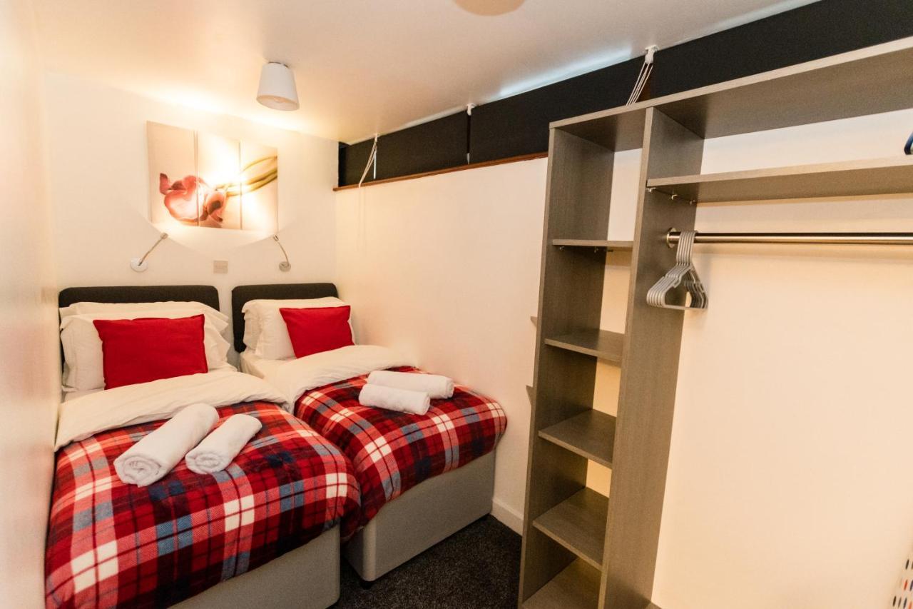 1 Bedroom Newton Apartment L Free Parking L Wigan Royal Infirmary L Haigh Hall L Central Location Экстерьер фото